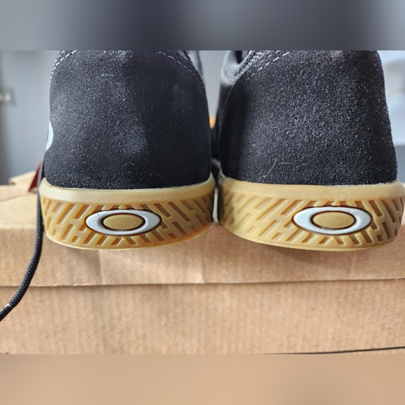 Oakley mens street 2 TD sneakers.  Blk size 9.5 new with box - Picture 5 of 10